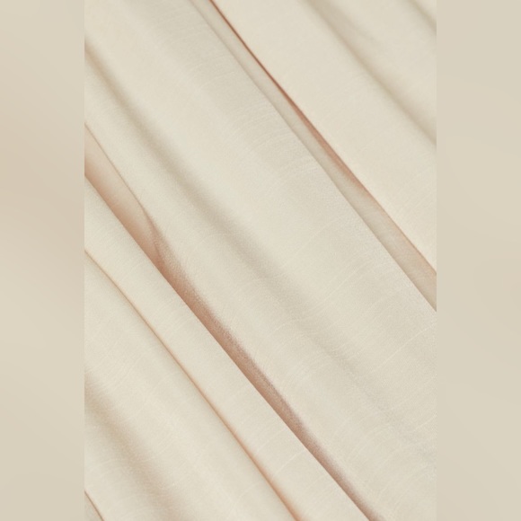 H&M Sleeveless Maxi Length Woven V-Neck Relaxed Loose Fit Dress in Light Beige - Picture 2 of 12